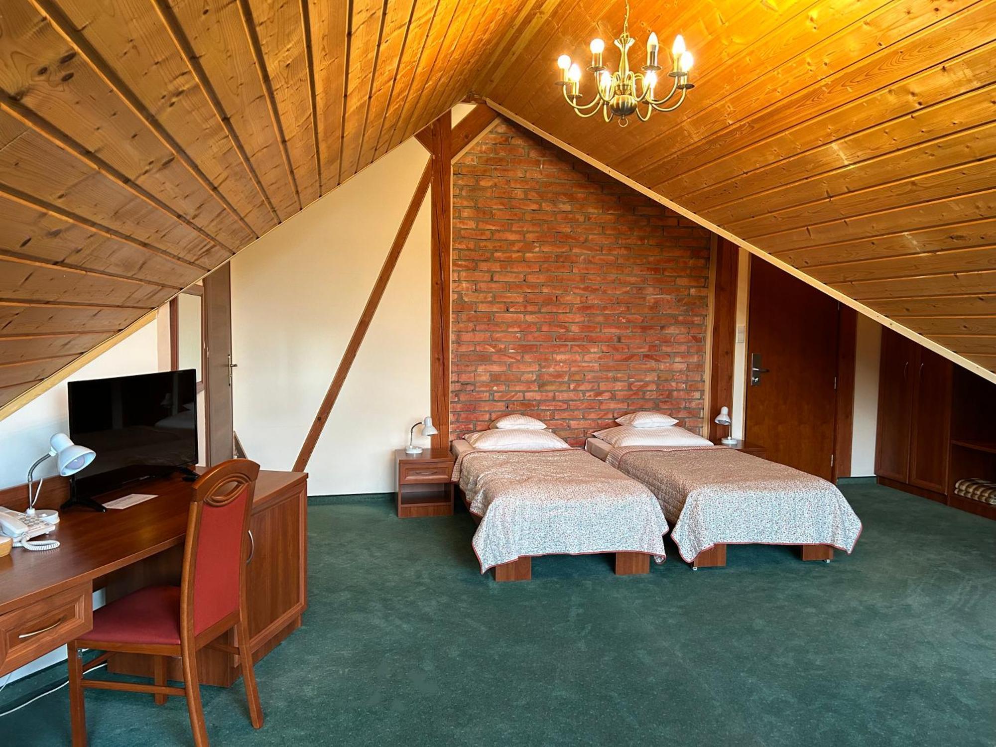 Hotel Salamandra Hoczew Kültér fotó