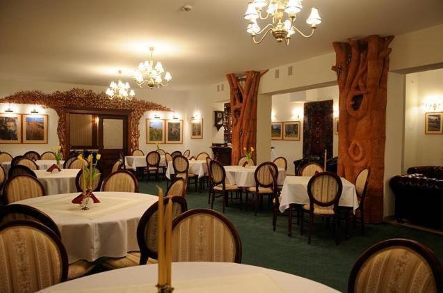 Hotel Salamandra Hoczew Kültér fotó