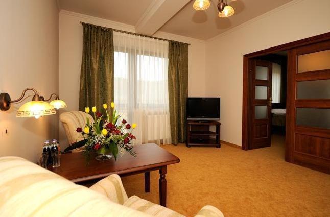 Hotel Salamandra Hoczew Szoba fotó