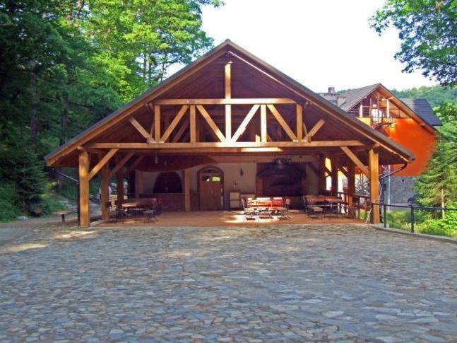 Hotel Salamandra Hoczew Kültér fotó