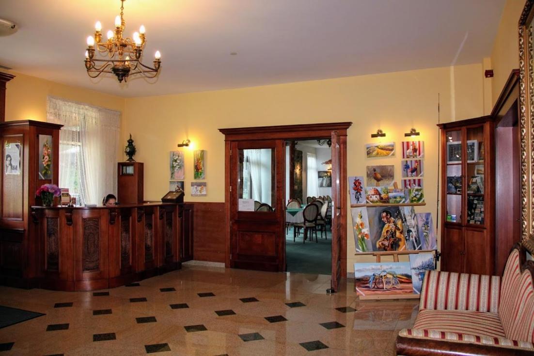 Hotel Salamandra Hoczew Kültér fotó