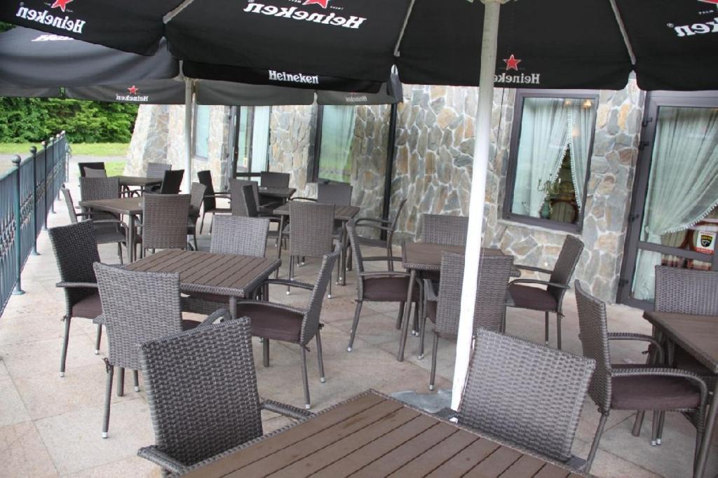 Hotel Salamandra Hoczew Kültér fotó